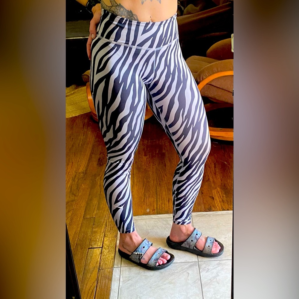 Nike Zebra print leggings size XS